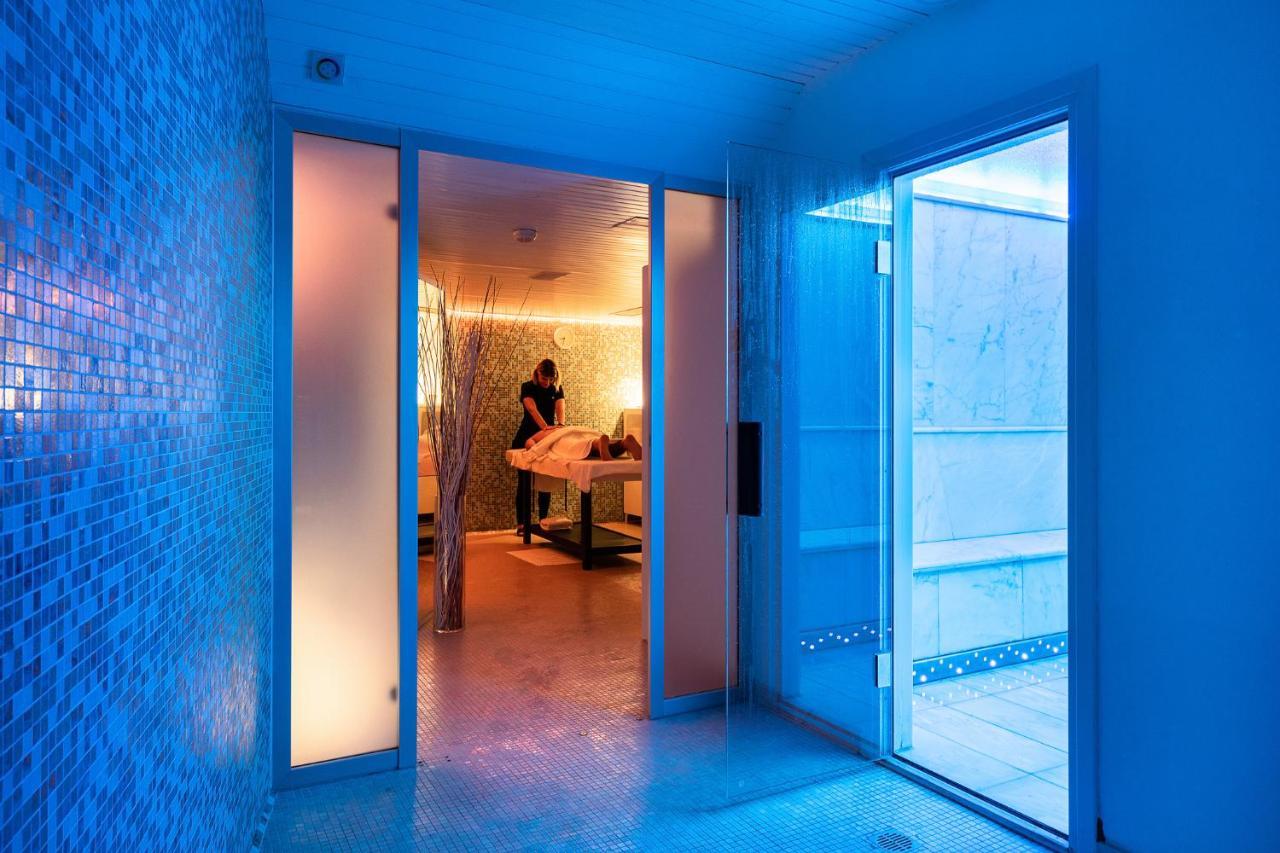 The Nicolaus Hotel Bari Esterno foto