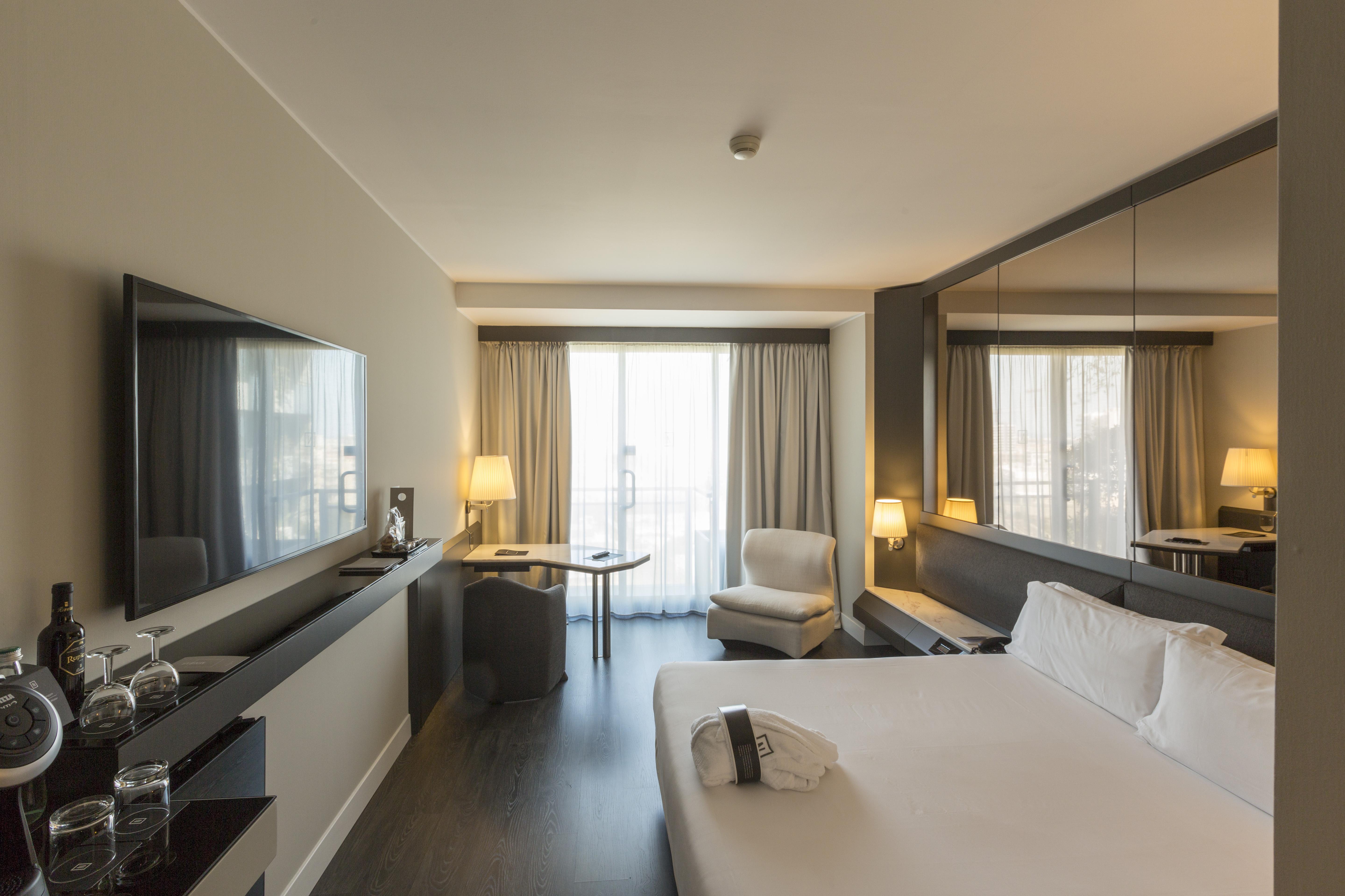 The Nicolaus Hotel Bari Esterno foto