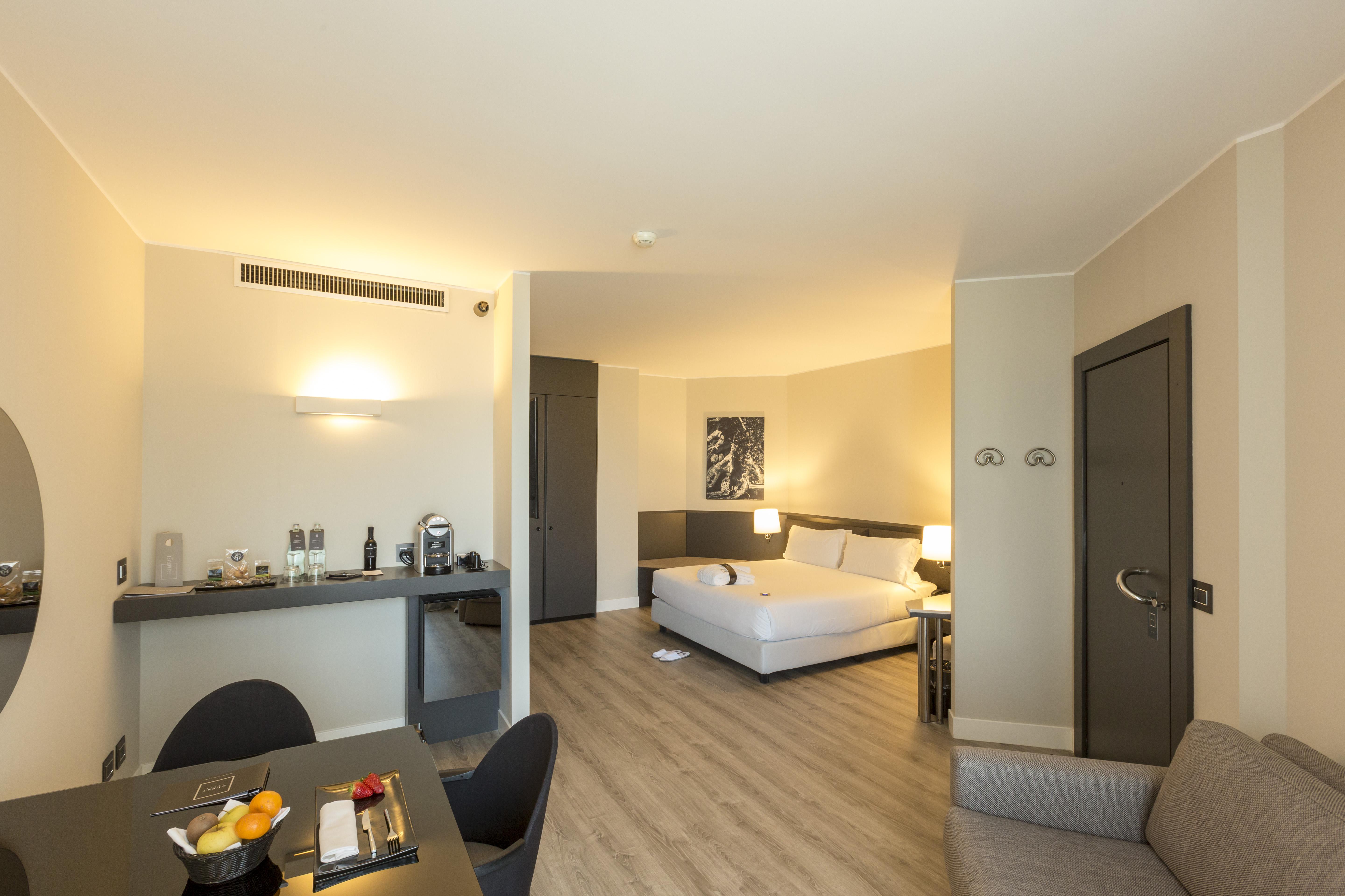 The Nicolaus Hotel Bari Esterno foto