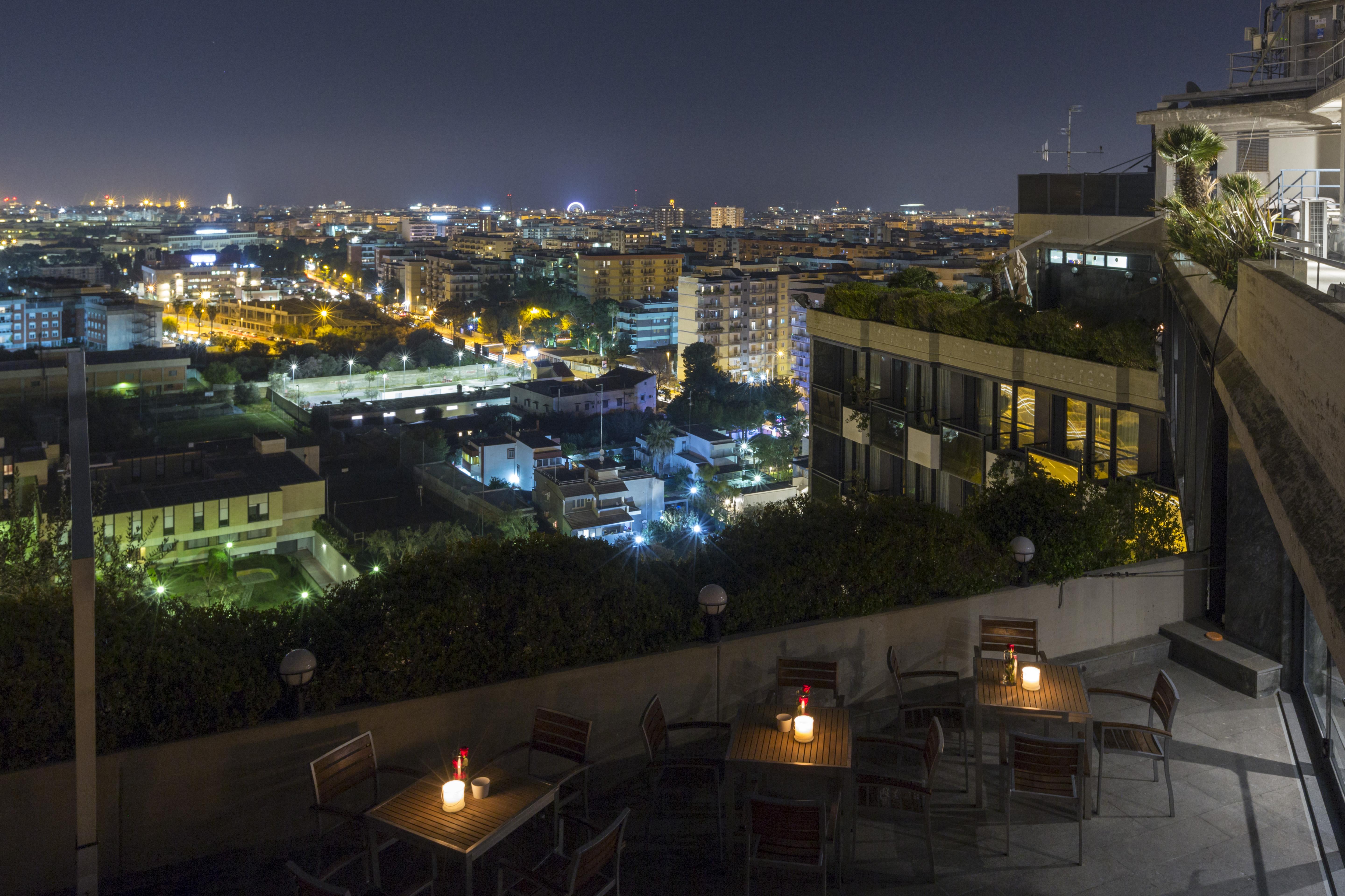 The Nicolaus Hotel Bari Esterno foto