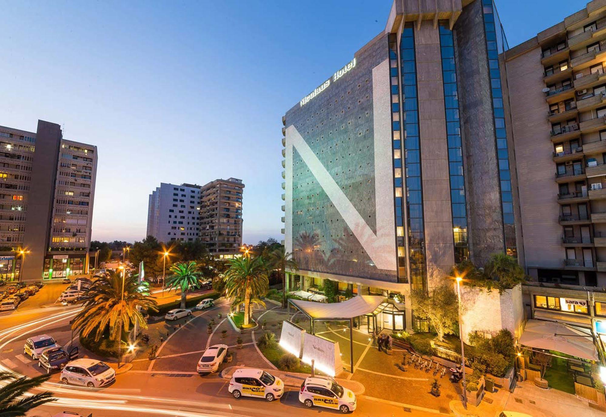 The Nicolaus Hotel Bari Esterno foto